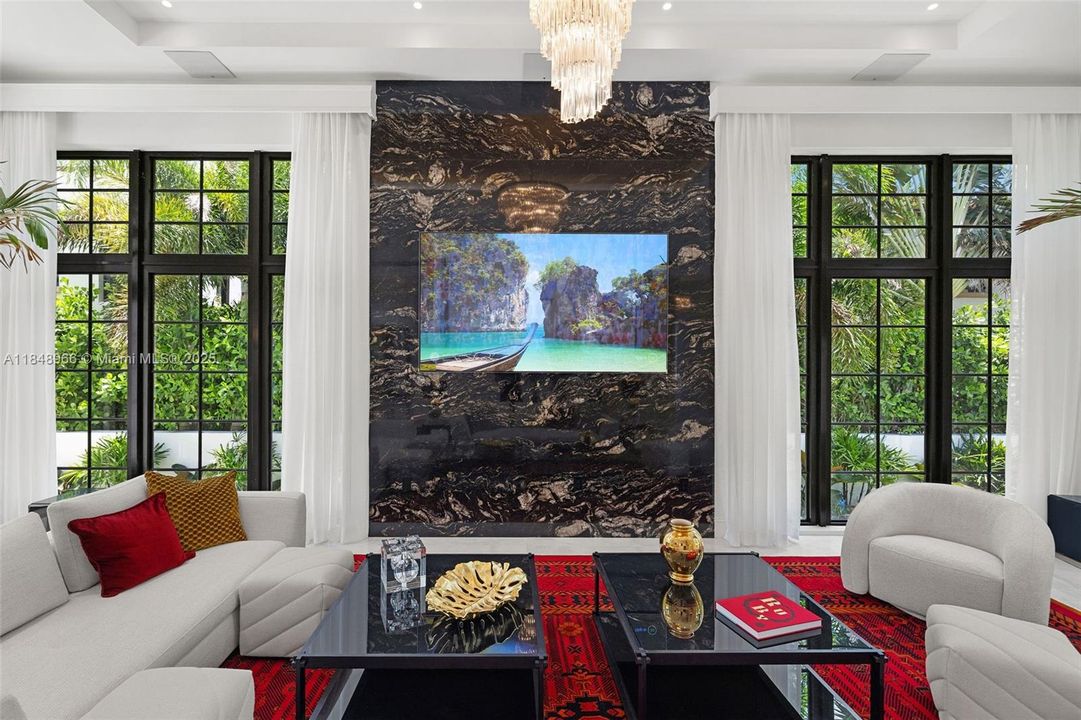 En Venta: $9,900,000 (4 camas, 3 baños, 4823 Pies cuadrados)