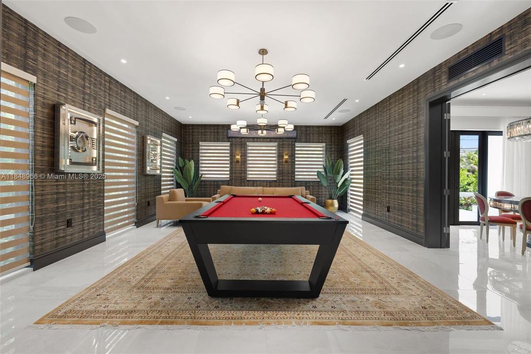 En Venta: $9,900,000 (4 camas, 3 baños, 4823 Pies cuadrados)