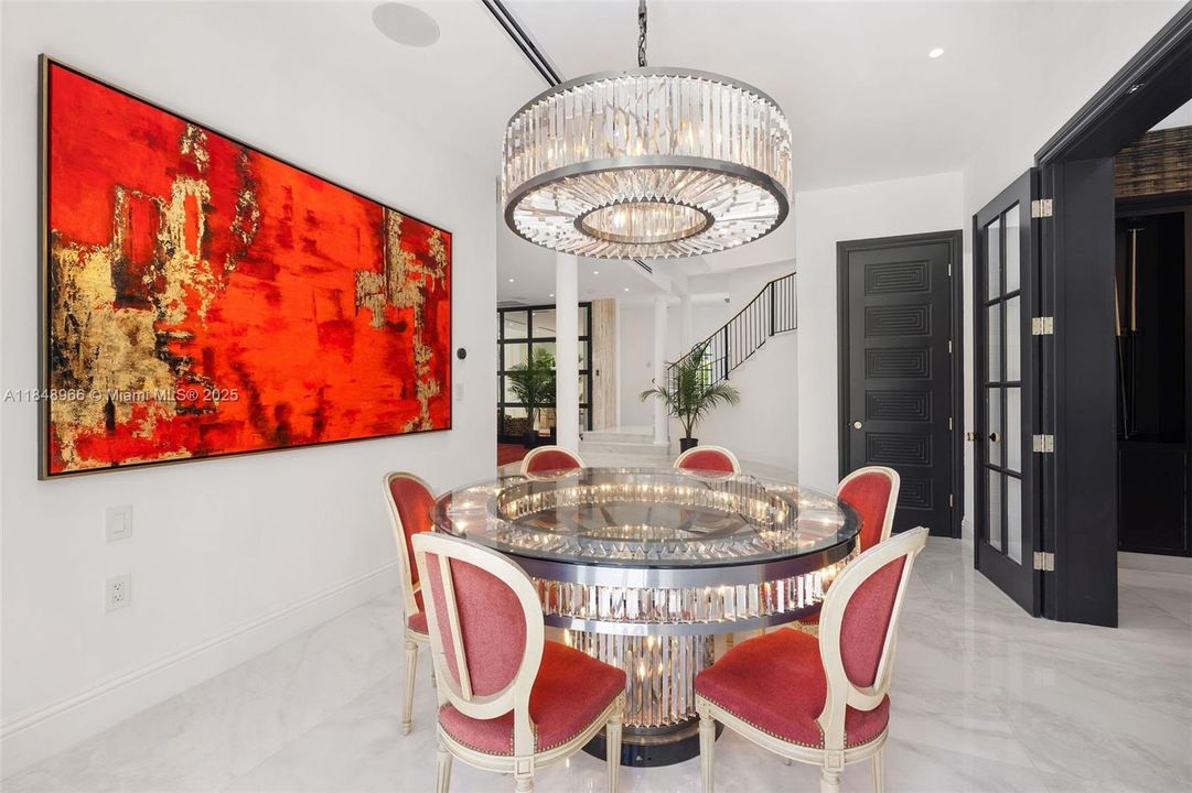 En Venta: $9,900,000 (4 camas, 3 baños, 4823 Pies cuadrados)