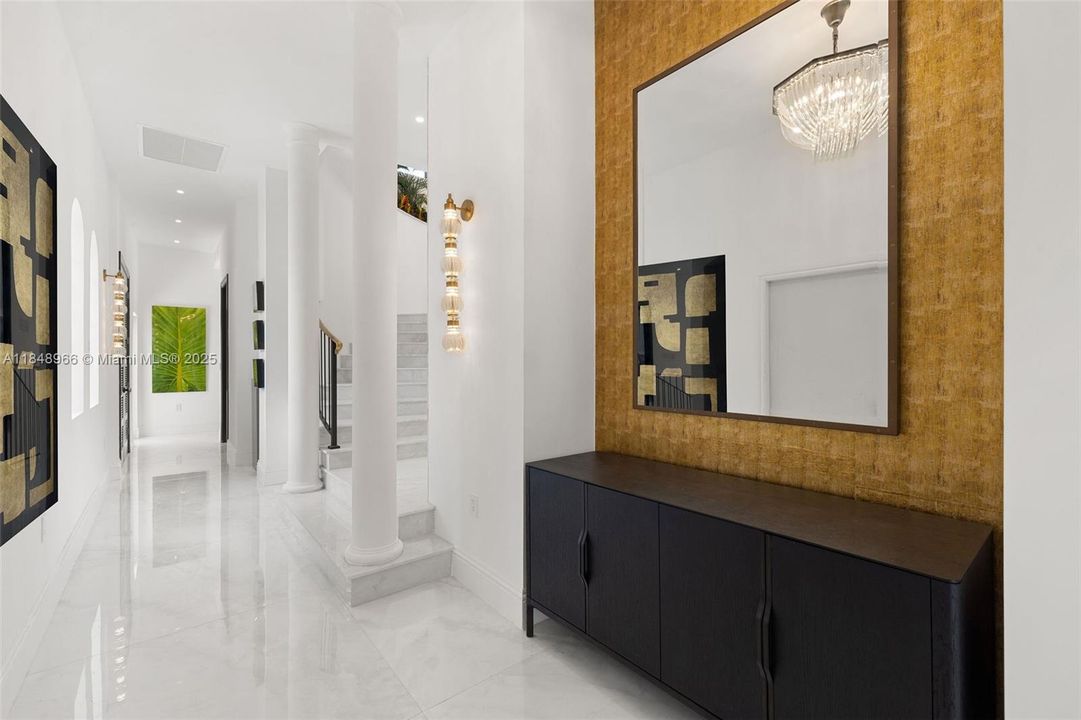 En Venta: $9,900,000 (4 camas, 3 baños, 4823 Pies cuadrados)