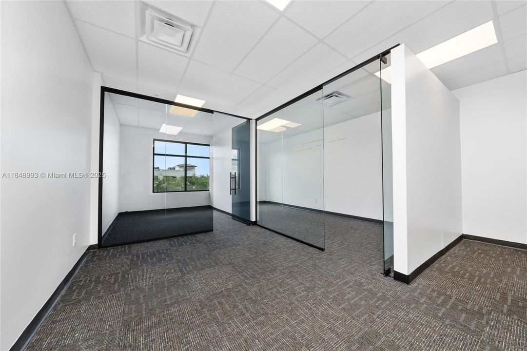 Active With Contract: $2,950 (0 beds, 0 baths, 0 Square Feet)