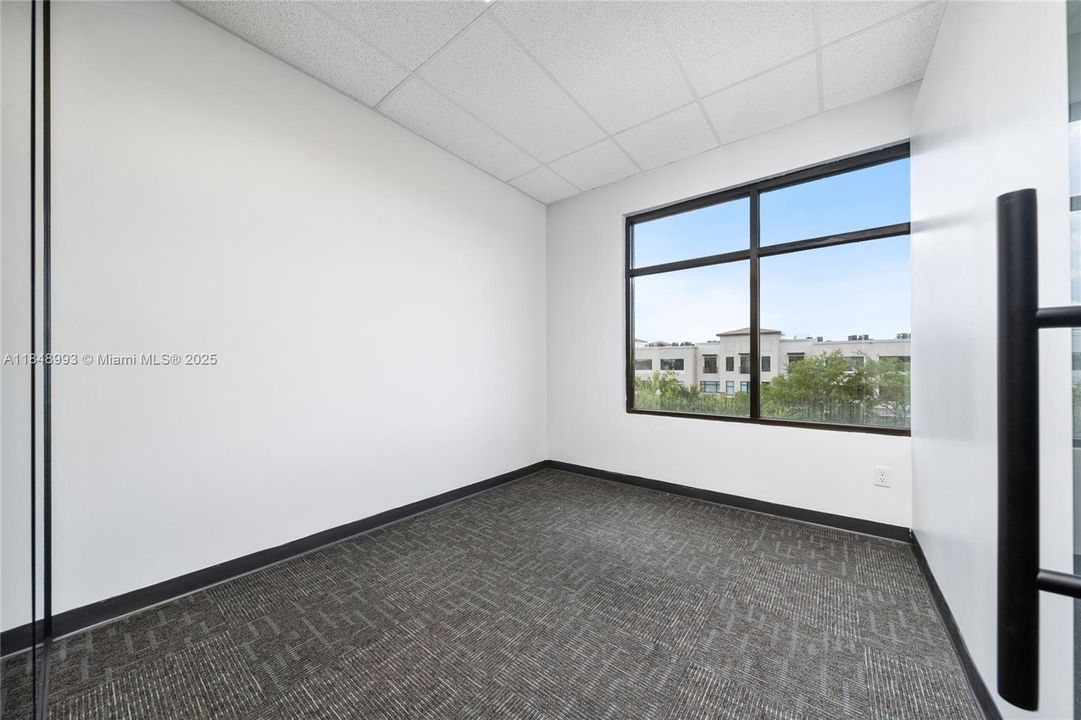 Active With Contract: $2,950 (0 beds, 0 baths, 0 Square Feet)