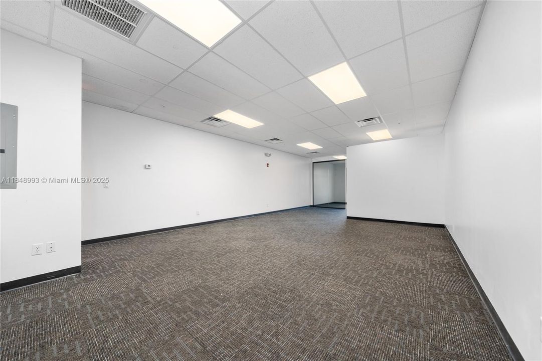 Active With Contract: $2,950 (0 beds, 0 baths, 0 Square Feet)