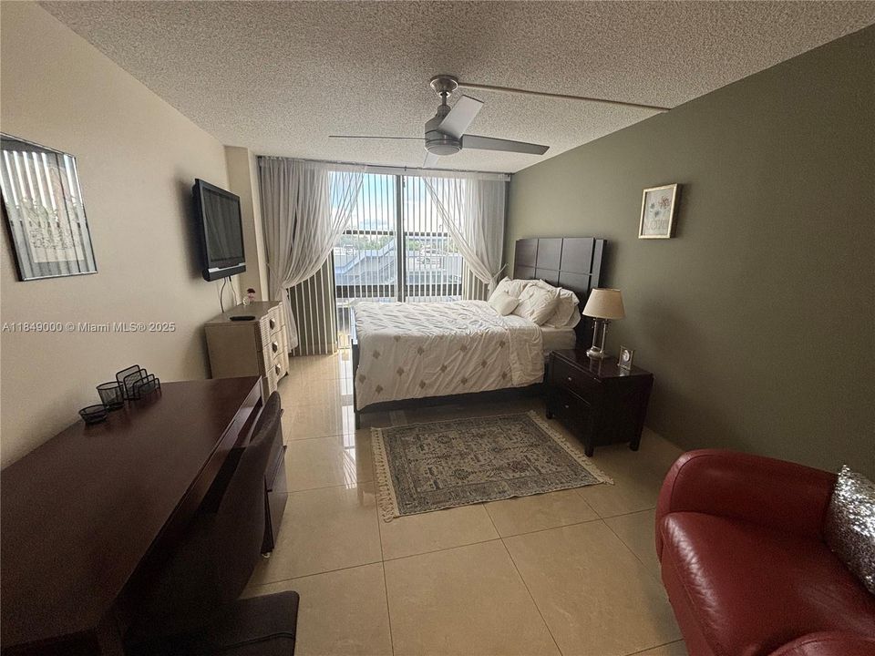 Recientemente alquilado: $2,285 (1 camas, 1 baños, 700 Pies cuadrados)