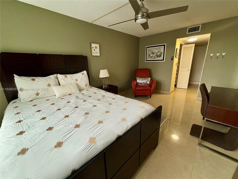 Recientemente alquilado: $2,285 (1 camas, 1 baños, 700 Pies cuadrados)