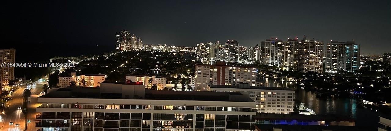 For Rent: $3,495 (2 beds, 2 baths, 1240 Square Feet)