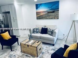 最近租的: $3,200 (3 贝兹, 2 浴室, 1150 平方英尺)