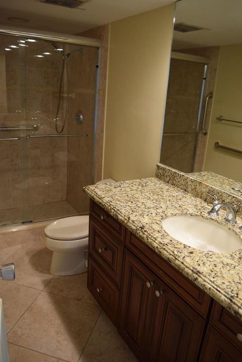 interior second bath (1)