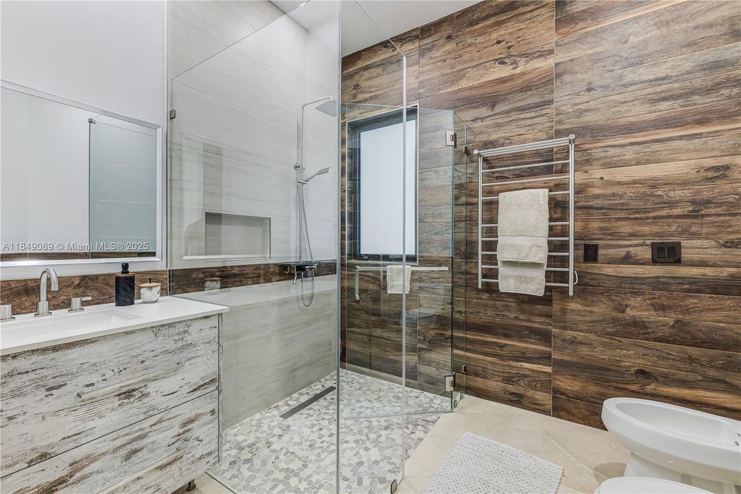 Master Bathroom HIS