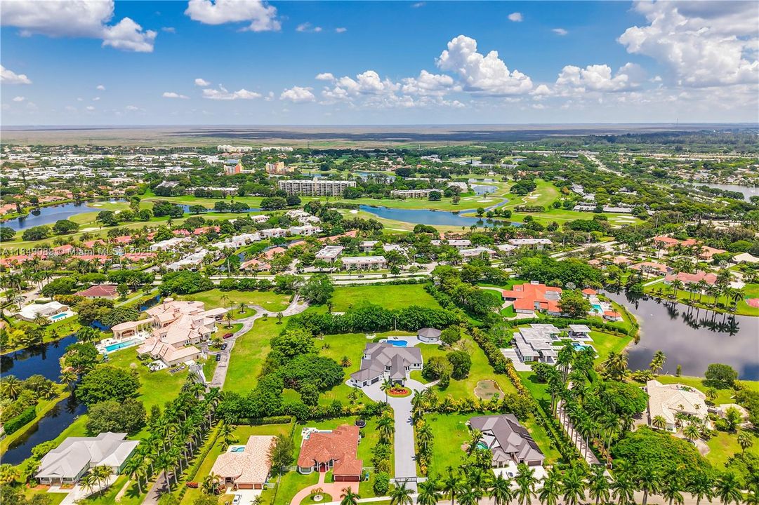 待售: $3,850,000 (7 贝兹, 8 浴室, 5027 平方英尺)