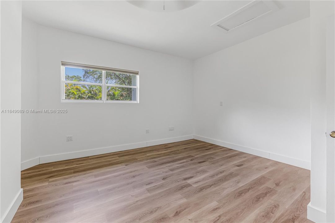 待售: $3,850,000 (7 贝兹, 8 浴室, 5027 平方英尺)