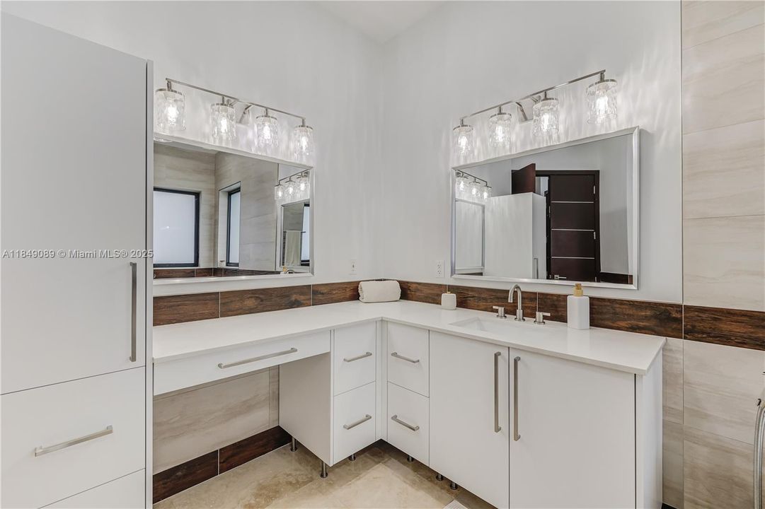 Master Bathroom Hers