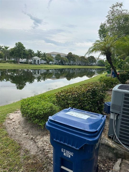 For Sale: $285,000 (2 beds, 2 baths, 1261 Square Feet)