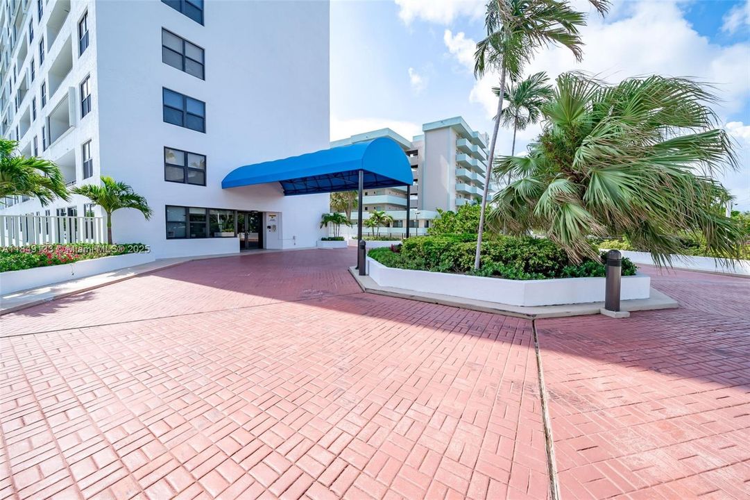 Recientemente alquilado: $3,100 (2 camas, 2 baños, 1260 Pies cuadrados)