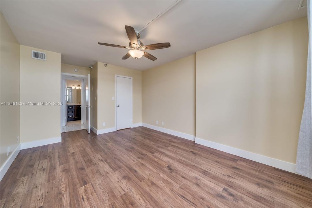 Recientemente alquilado: $3,100 (2 camas, 2 baños, 1260 Pies cuadrados)