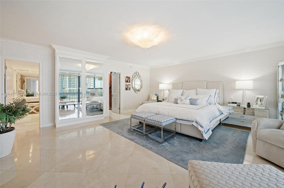 На продажу: $2,300,000 (3 спален, 2 ванн, 2675 Квадратных фут)