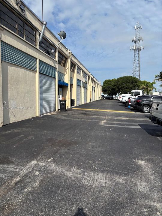 合同活跃: $1,750 (0 贝兹, 0 浴室, 0 平方英尺)