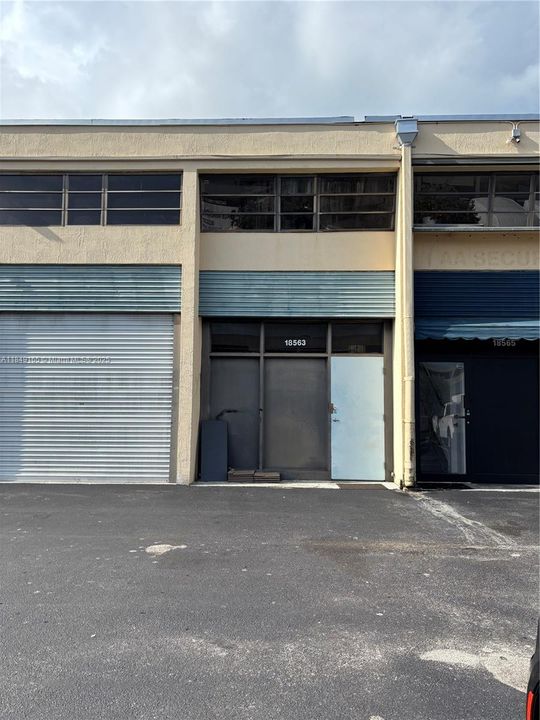 合同活跃: $1,750 (0 贝兹, 0 浴室, 0 平方英尺)