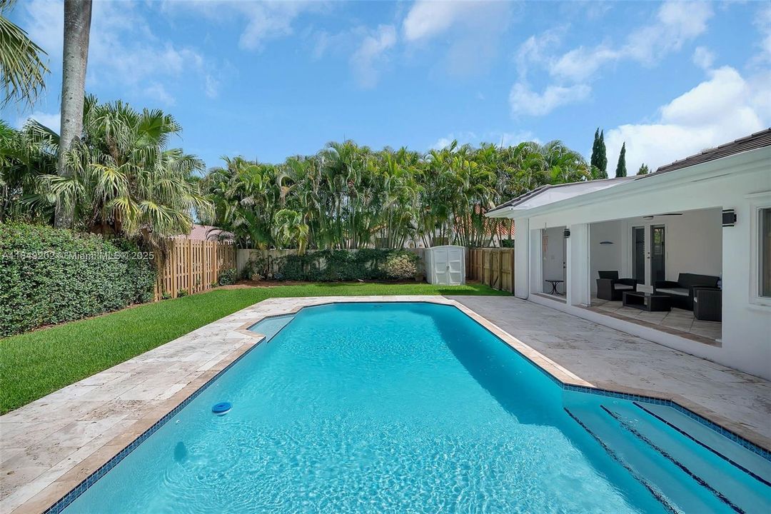 Recently Sold: $2,350,000 (4 beds, 3 baths, 3444 Square Feet)