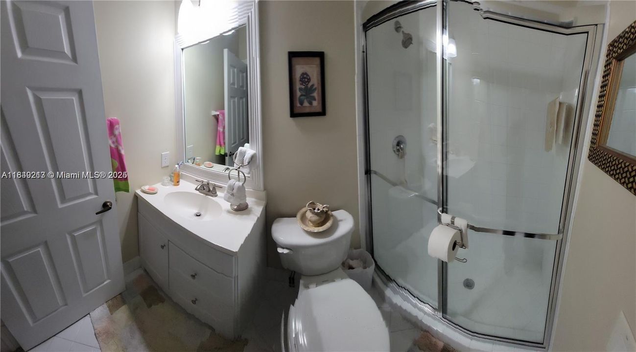 For Sale: $258,900 (2 beds, 2 baths, 1069 Square Feet)
