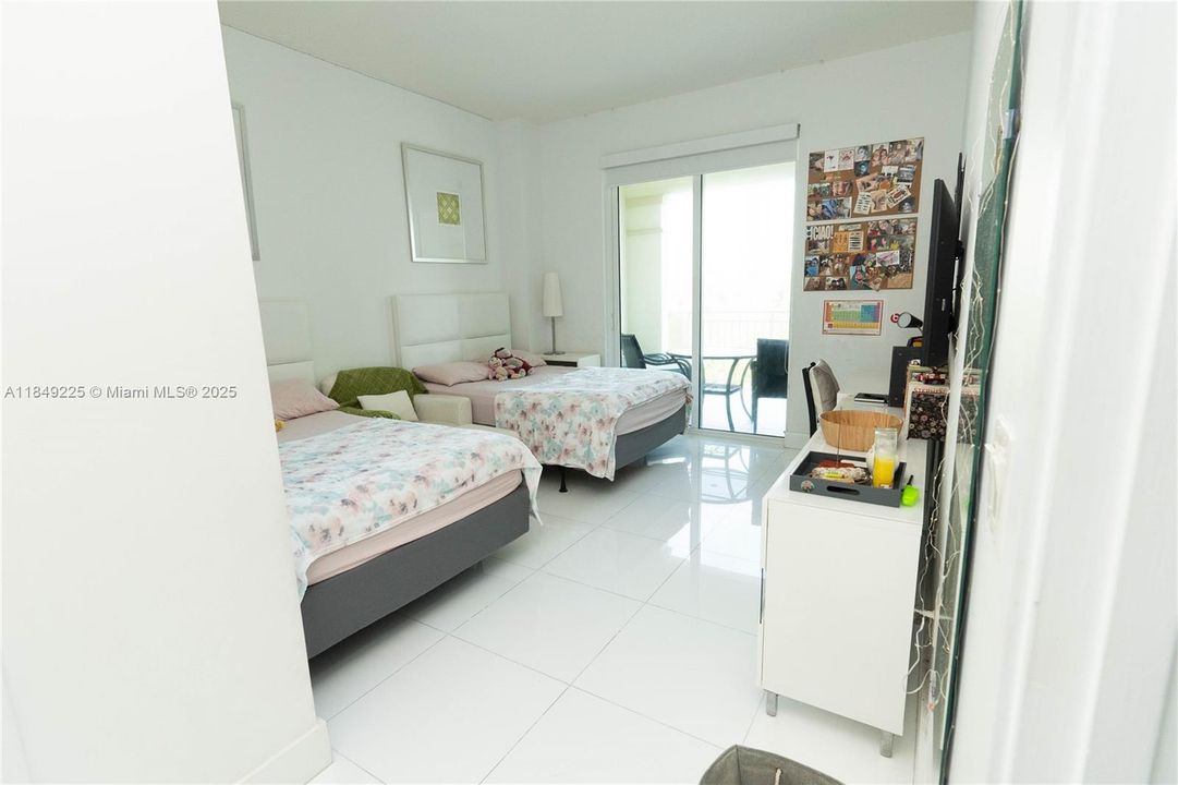 В аренду: $6,000 (3 спален, 2 ванн, 1648 Квадратных фут)