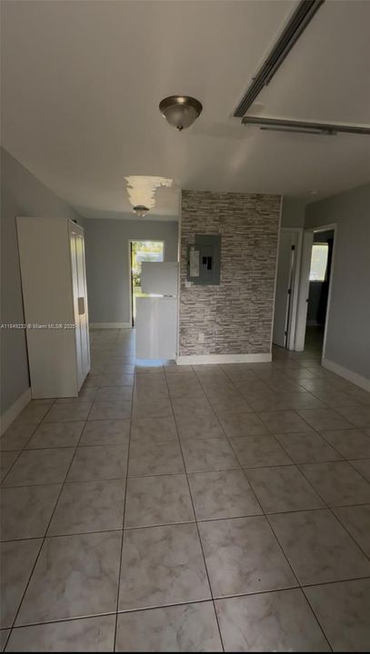 Recientemente alquilado: $1,500 (1 camas, 1 baños, 4683 Pies cuadrados)