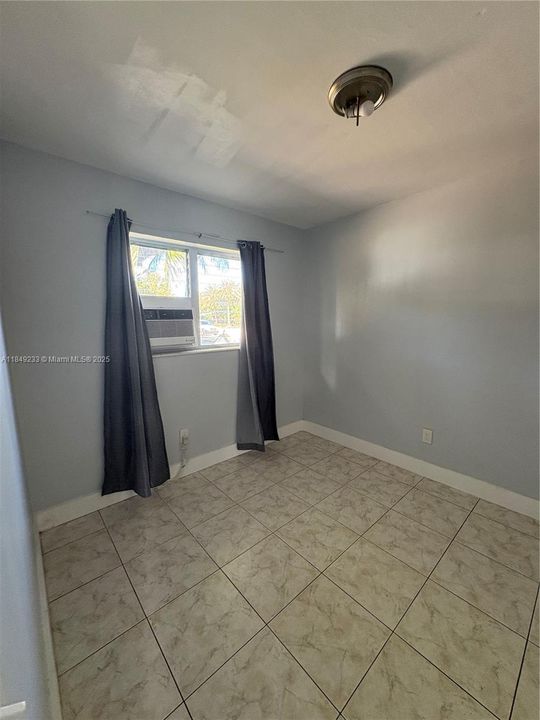 Recientemente alquilado: $1,500 (1 camas, 1 baños, 4683 Pies cuadrados)