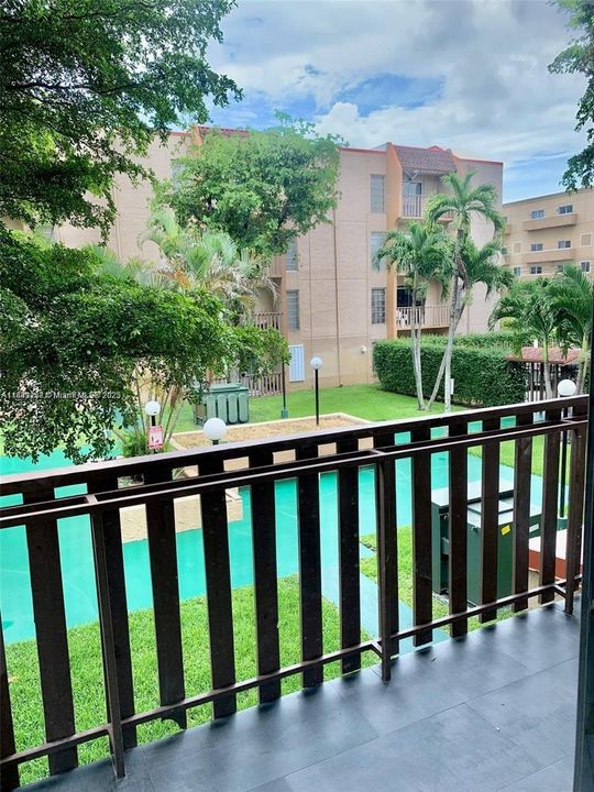 Active With Contract: $229,900 (1 beds, 1 baths, 740 Square Feet)