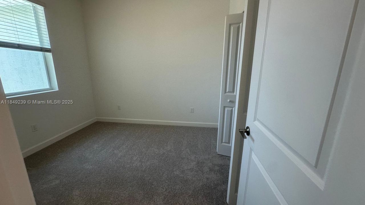 Недавно арендовано: $2,350 (3 спален, 2 ванн, 1635 Квадратных фут)