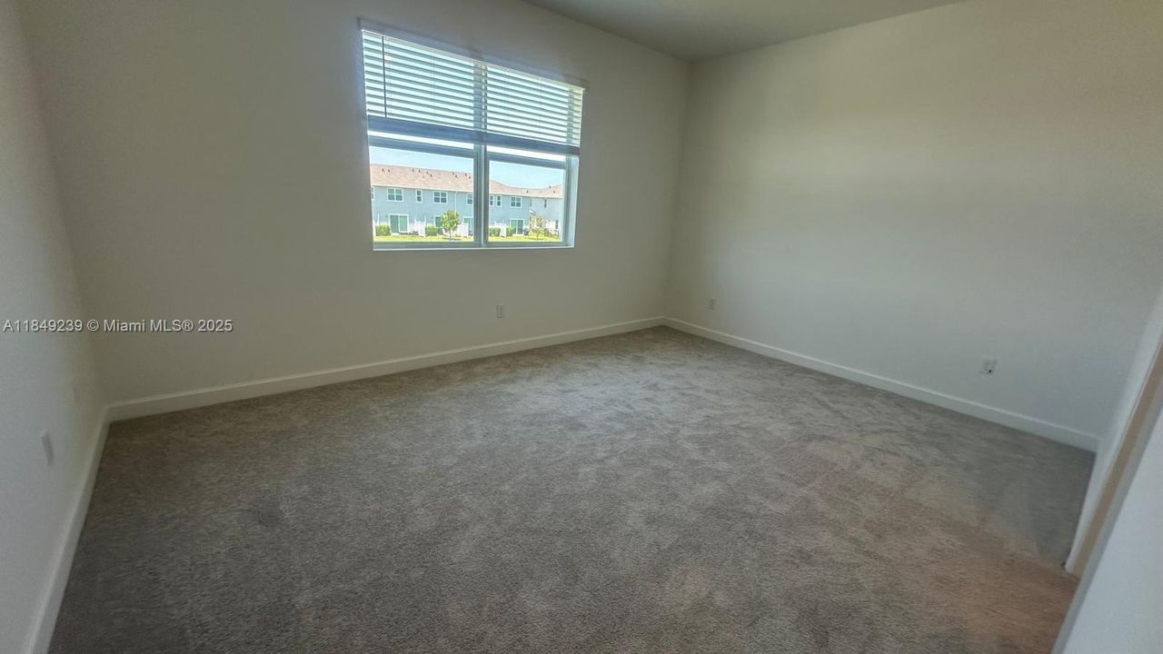 Недавно арендовано: $2,350 (3 спален, 2 ванн, 1635 Квадратных фут)