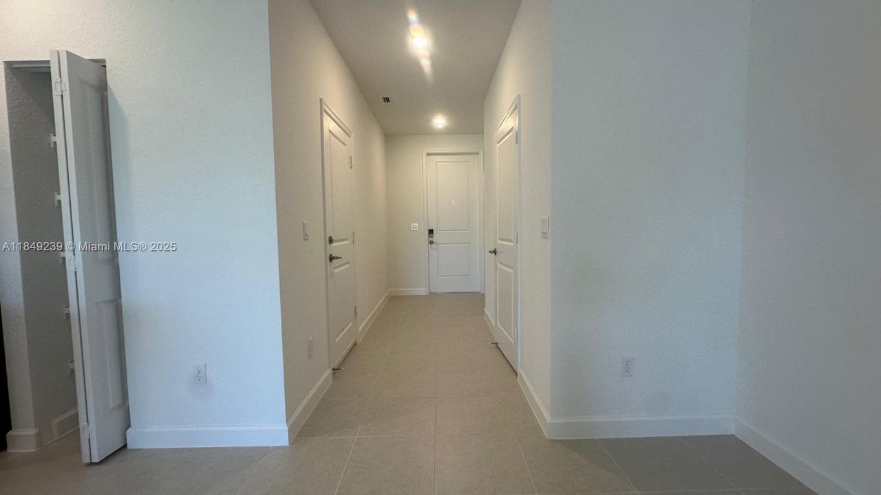 Недавно арендовано: $2,350 (3 спален, 2 ванн, 1635 Квадратных фут)