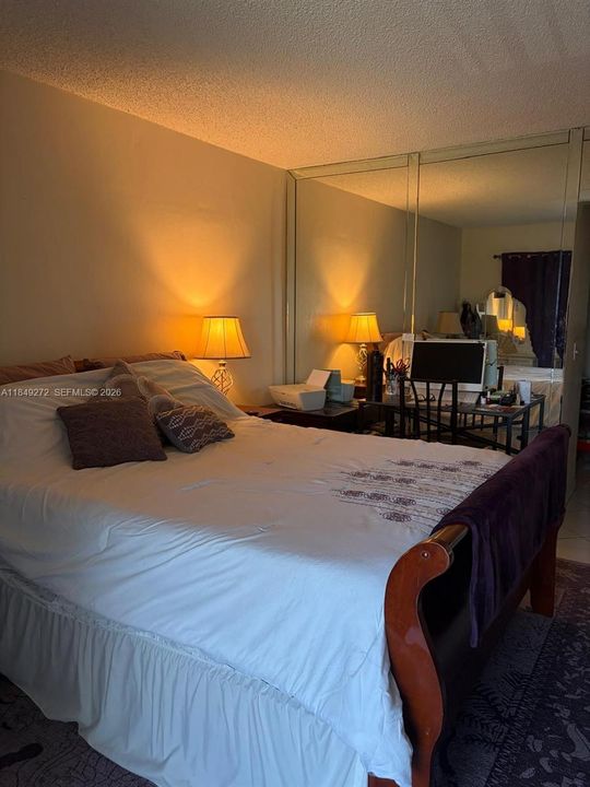 待售: $149,999 (1 贝兹, 1 浴室, 770 平方英尺)