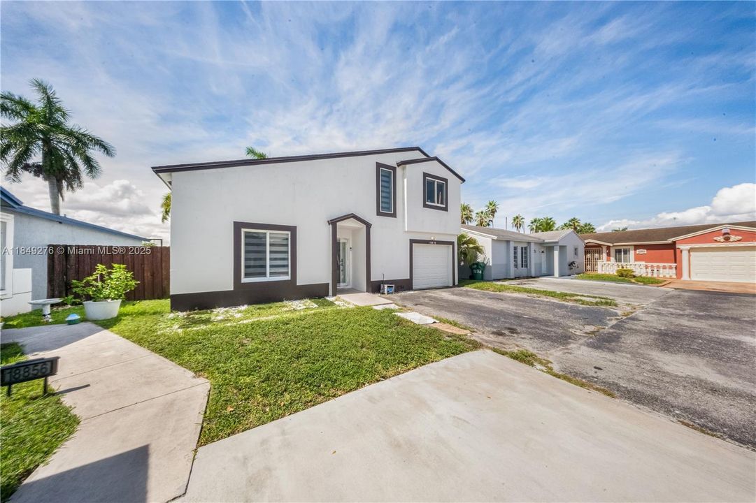 For Sale: $599,000 (3 beds, 2 baths, 1425 Square Feet)