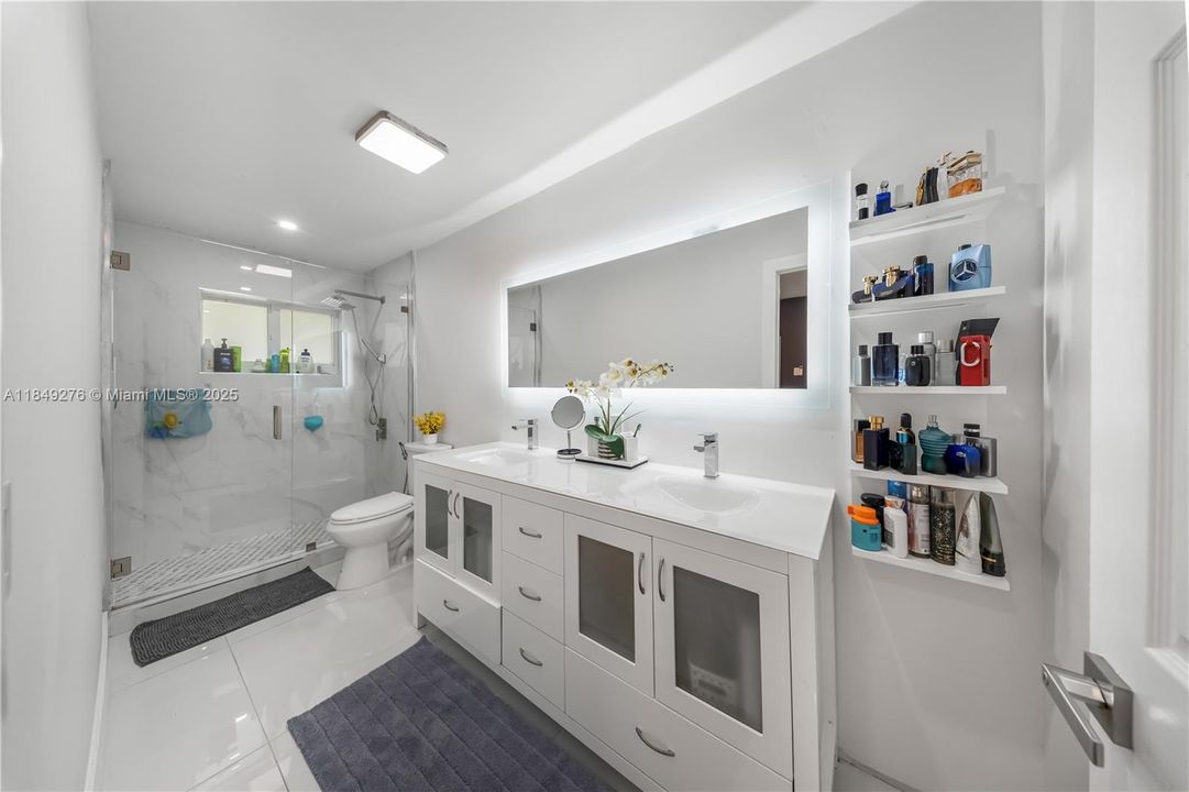 For Sale: $599,000 (3 beds, 2 baths, 1425 Square Feet)