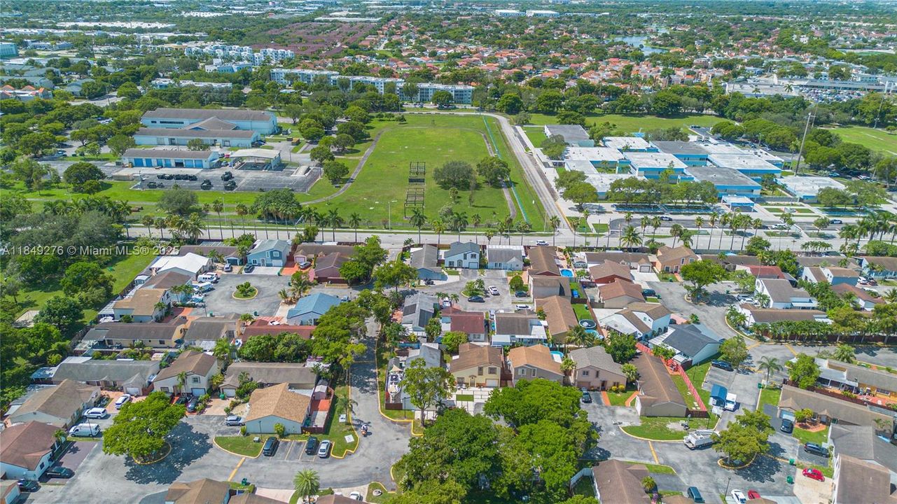 For Sale: $599,000 (3 beds, 2 baths, 1425 Square Feet)