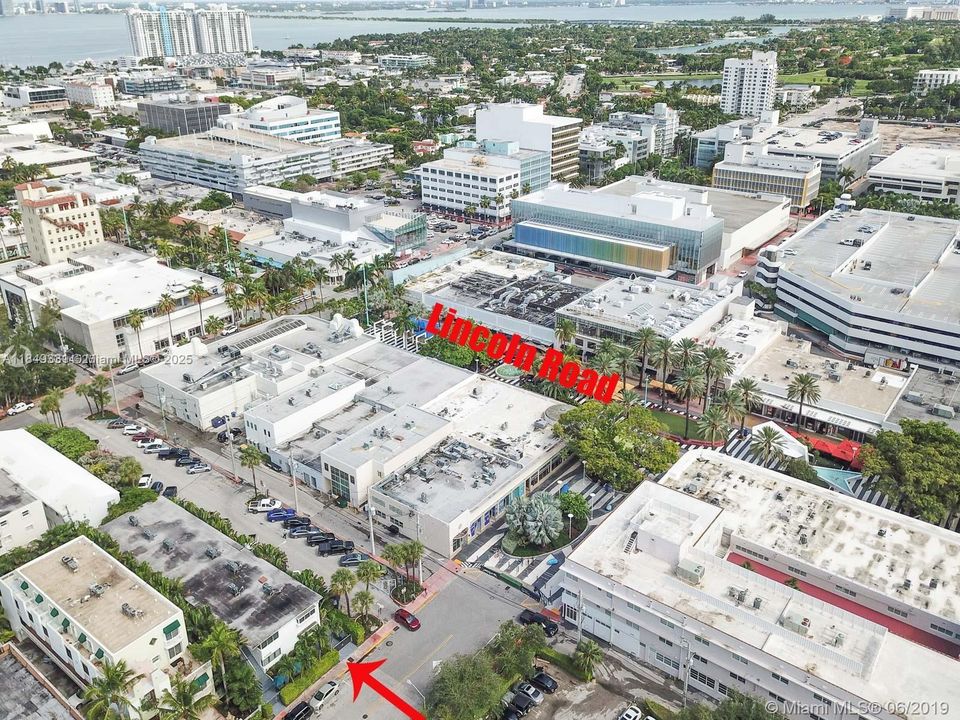 На продажу: $300,000 (1 спален, 1 ванн, 674 Квадратных фут)