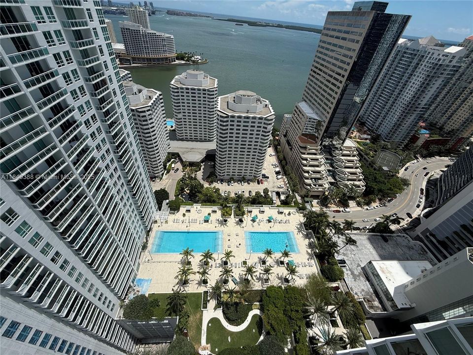 Recently Sold: $550,000 (1 beds, 1 baths, 702 Square Feet)