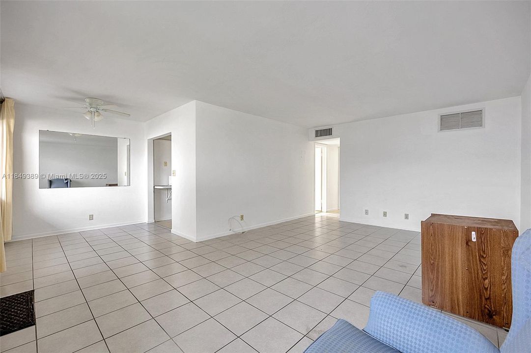 Недавно арендовано: $1,410 (2 спален, 1 ванн, 880 Квадратных фут)