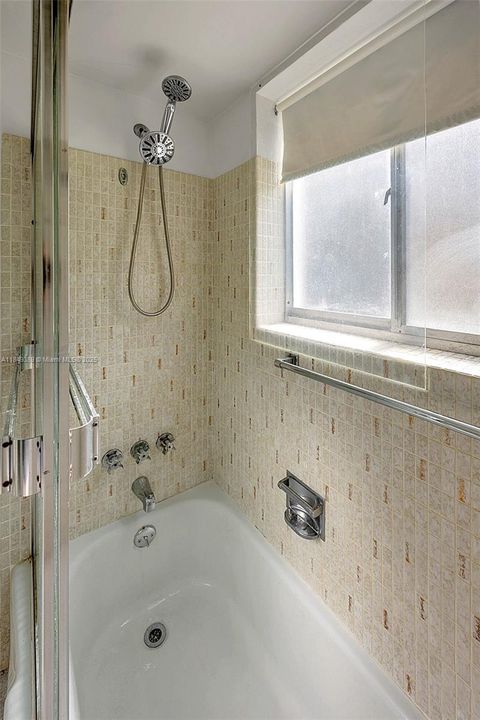 Недавно арендовано: $1,410 (2 спален, 1 ванн, 880 Квадратных фут)