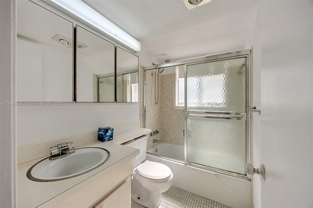 Недавно арендовано: $1,410 (2 спален, 1 ванн, 880 Квадратных фут)