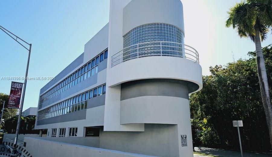 最近售出: $5,100,000 (0 贝兹, 0 浴室, 0 平方英尺)