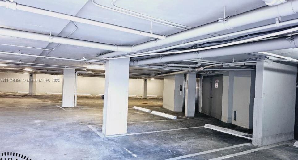 最近售出: $5,100,000 (0 贝兹, 0 浴室, 0 平方英尺)