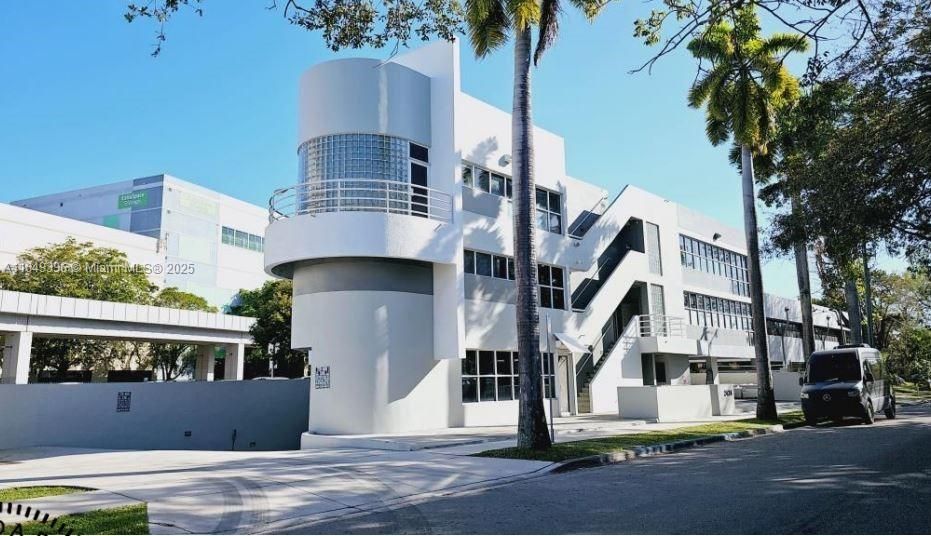 最近售出: $5,100,000 (0 贝兹, 0 浴室, 0 平方英尺)