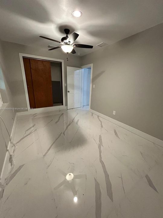 Vendido Recientemente: $640,000 (4 camas, 2 baños, 1860 Pies cuadrados)