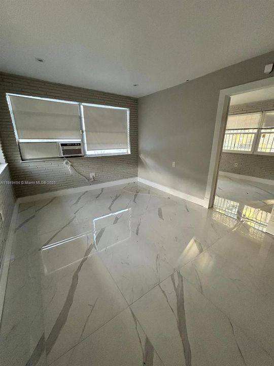 Vendido Recientemente: $640,000 (4 camas, 2 baños, 1860 Pies cuadrados)