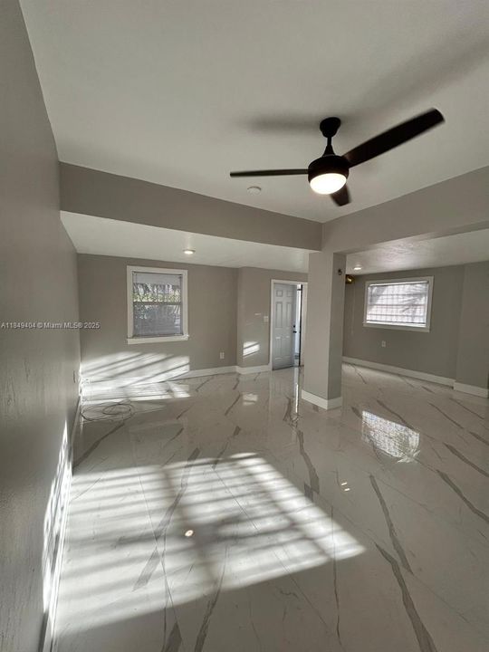 Vendido Recientemente: $640,000 (4 camas, 2 baños, 1860 Pies cuadrados)