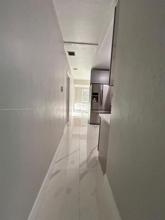 Vendido Recientemente: $640,000 (4 camas, 2 baños, 1860 Pies cuadrados)