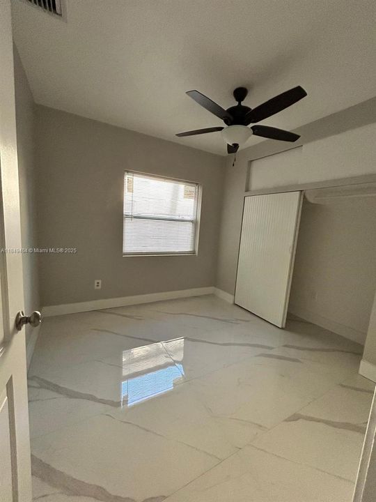 Vendido Recientemente: $640,000 (4 camas, 2 baños, 1860 Pies cuadrados)