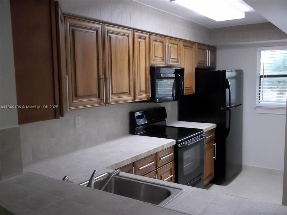 待售: $1,270,000 (0 贝兹, 0 浴室, 6691 平方英尺)