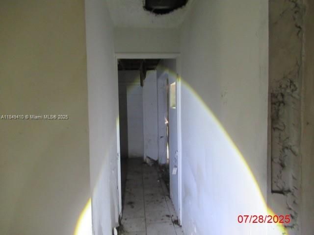 合同活跃: $360,000 (3 贝兹, 1 浴室, 1306 平方英尺)